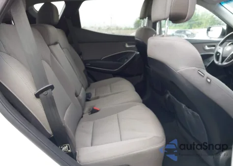 2017 Hyundai Santa Fe Sport 2.4L z USA, uszkodzony, nr VIN 5NMZUDLB5HH028162